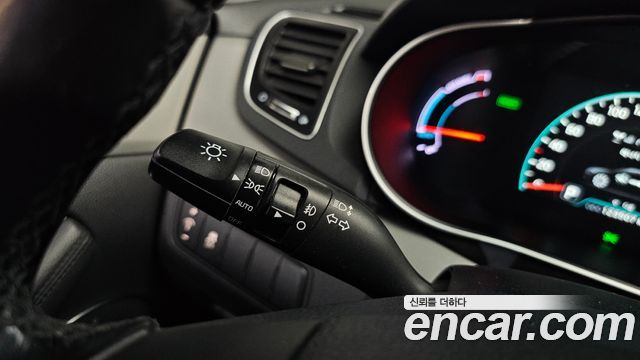 Kia K7 2016 — photo 29