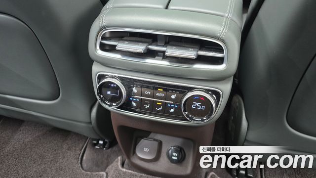Genesis GV80 2022 — photo 17