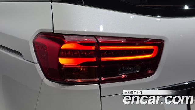 Kia Canival 2019 — photo 9