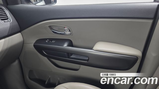 Kia Canival 2019 — photo 15