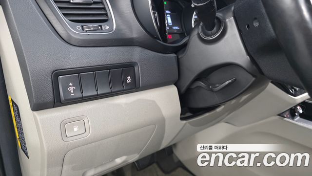Kia Canival 2019 — photo 30