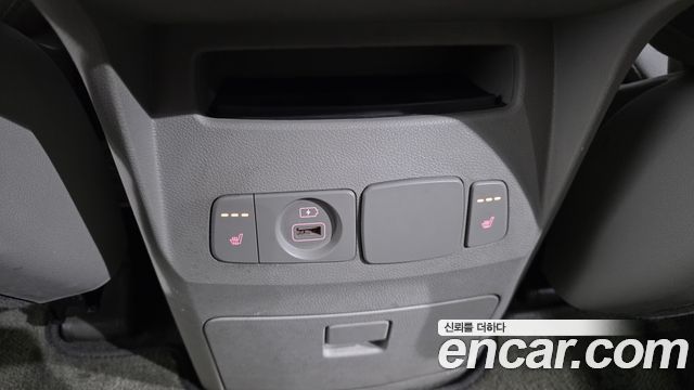 Kia Canival 2019 — photo 32