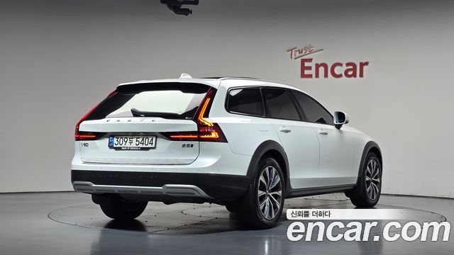 Volvo V90 2021 — photo 2