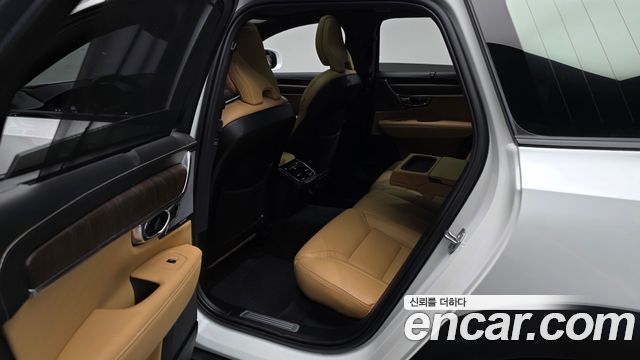 Volvo V90 2021 — photo 16