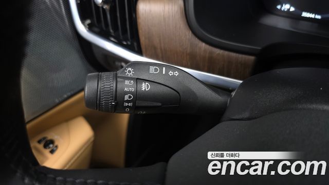 Volvo V90 2021 — photo 32