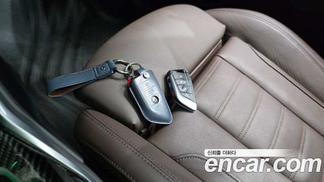 BMW 3-Series 2025 — photo 23