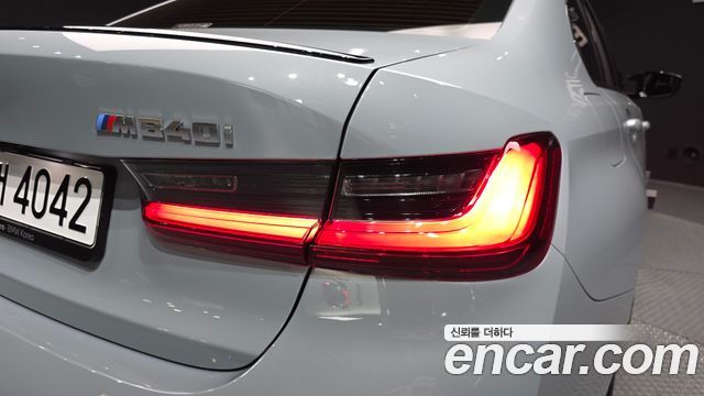 BMW 3-Series 2025 — photo 9
