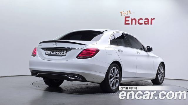 Mercedes-Benz C-Class 2018 — photo 2