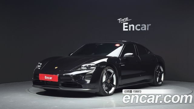 Porsche Taycan 2021 — photo 1