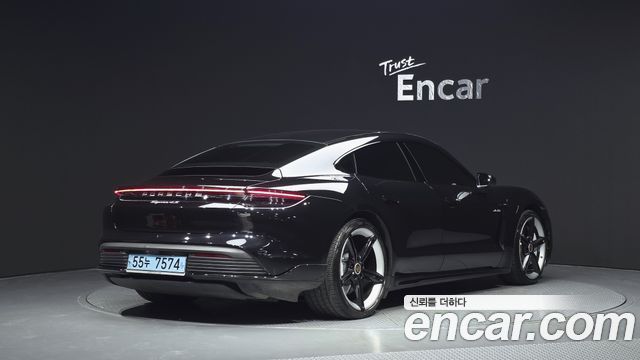 Porsche Taycan 2021 — photo 2