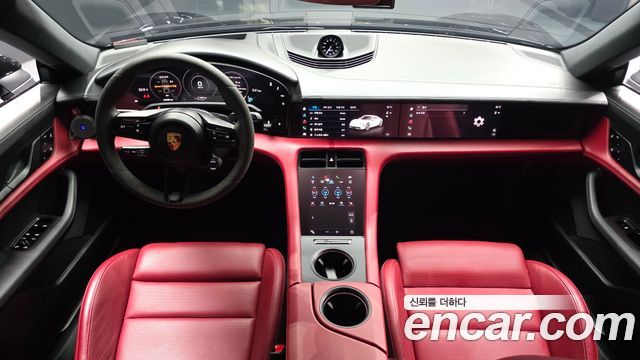 Porsche Taycan 2021 — photo 10