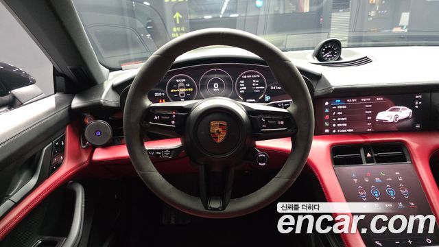 Porsche Taycan 2021 — photo 19