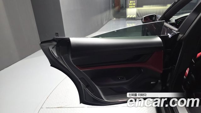 Porsche Taycan 2021 — photo 15