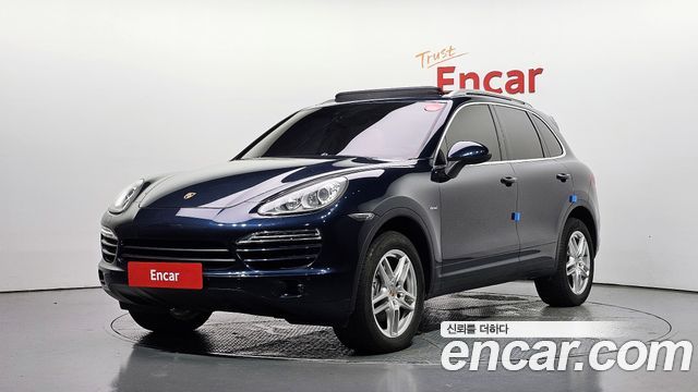 Porsche Cayenne 2013 — photo 1