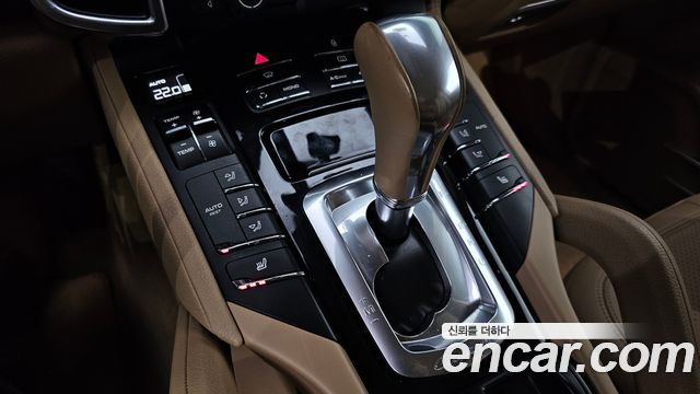 Porsche Cayenne 2013 — photo 9