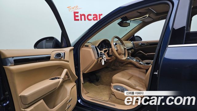 Porsche Cayenne 2013 — photo 10