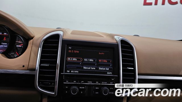 Porsche Cayenne 2013 — photo 15