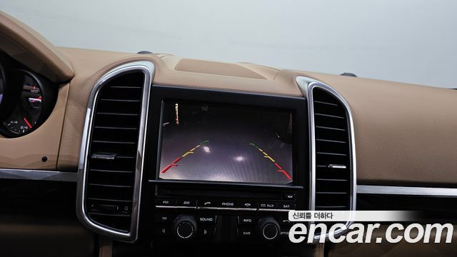 Porsche Cayenne 2013 — photo 16