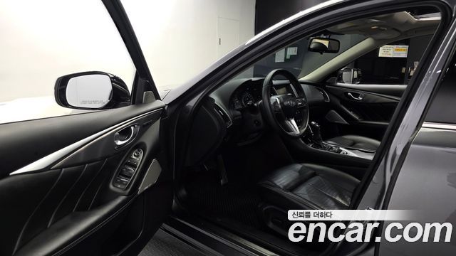 Infiniti Q50 2018 — photo 13