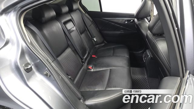 Infiniti Q50 2018 — photo 18