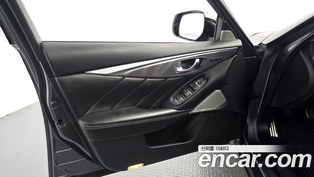 Infiniti Q50 2018 — photo 14