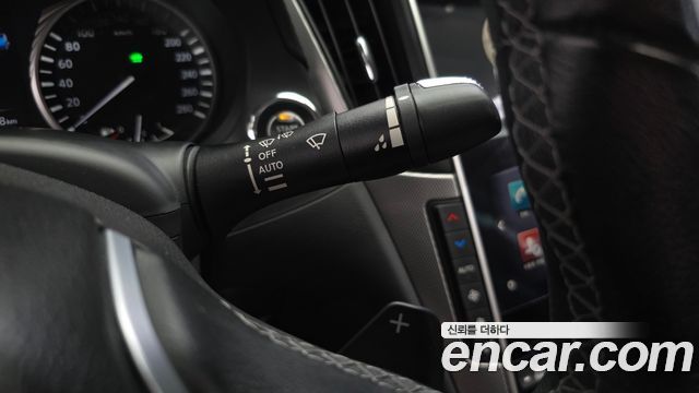 Infiniti Q50 2018 — photo 28