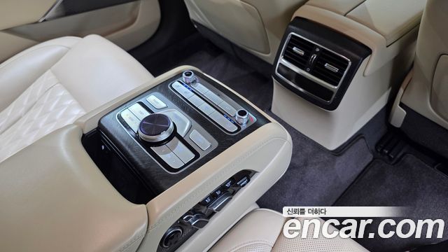 Kia K9 2022 — photo 25