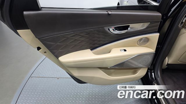 Kia K9 2022 — photo 15