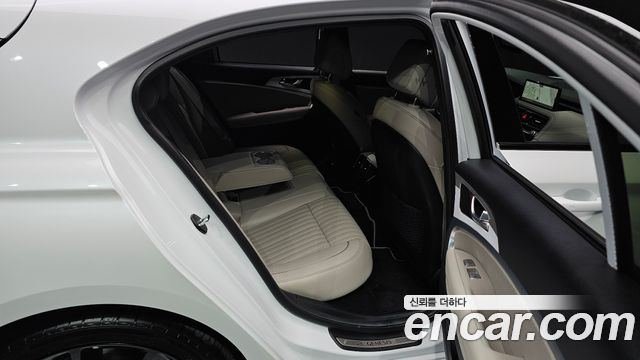 Genesis G70 2023 — photo 17