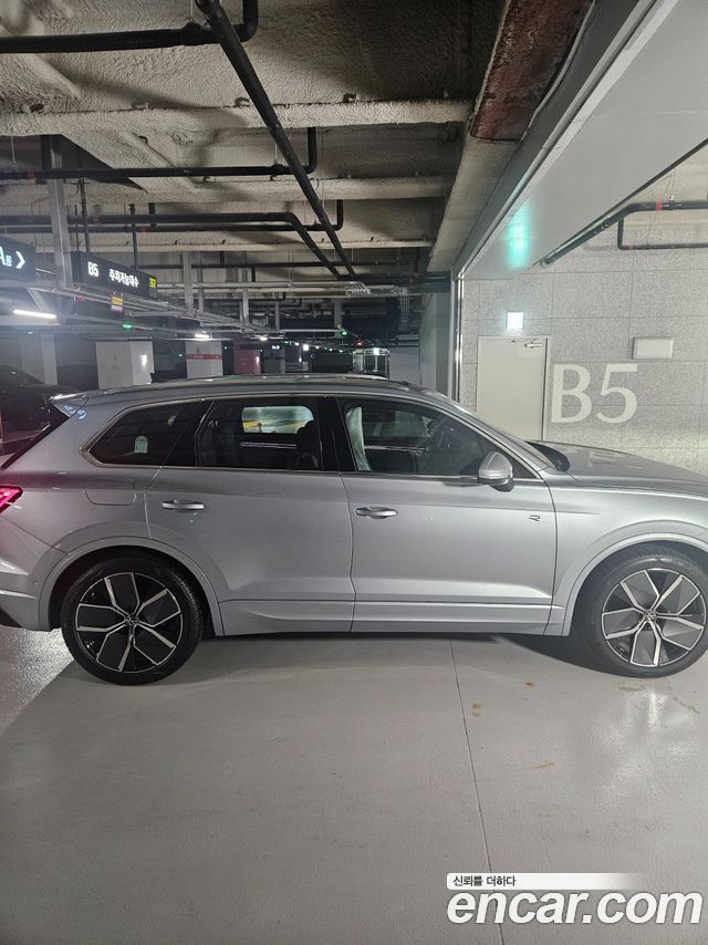 Volkswagen Touareg 2027 — photo 3
