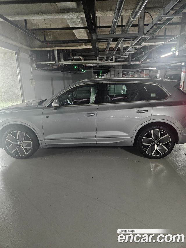 Volkswagen Touareg 2027 — photo 7