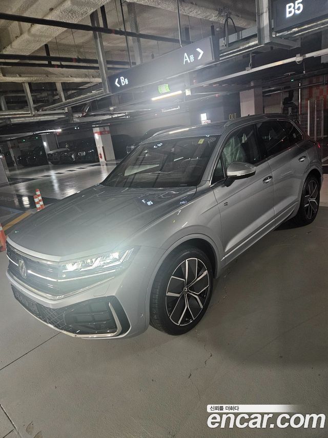 Volkswagen Touareg 2027 — photo 8