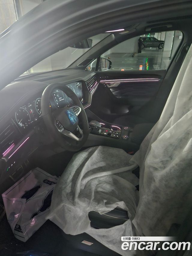 Volkswagen Touareg 2027 — photo 9