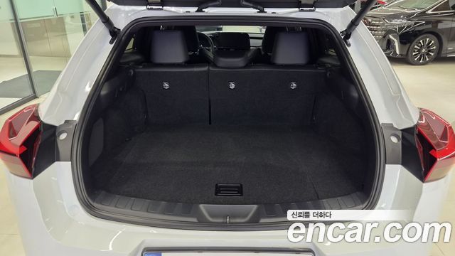 Lexus UX 2025 — photo 19