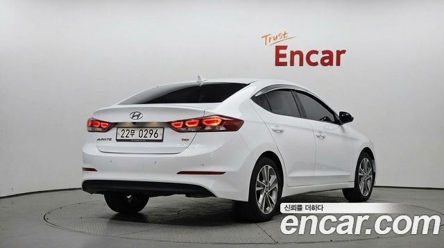 Hyundai AVANTE 2017 — photo 2