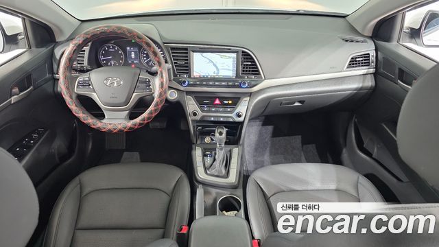 Hyundai AVANTE 2017 — photo 7