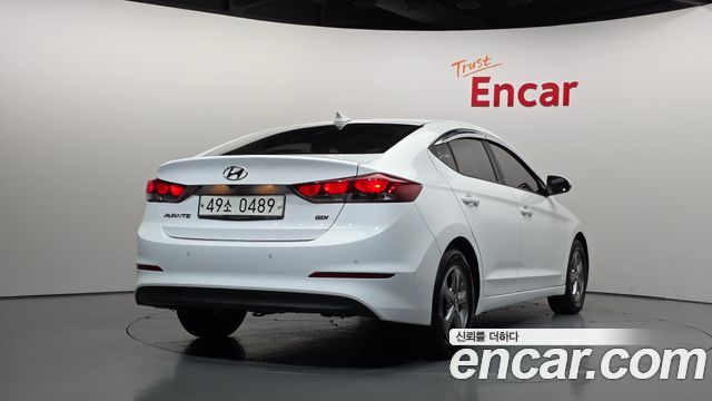 Hyundai AVANTE 2017 — photo 2
