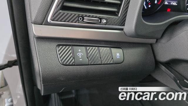 Hyundai AVANTE 2017 — photo 12