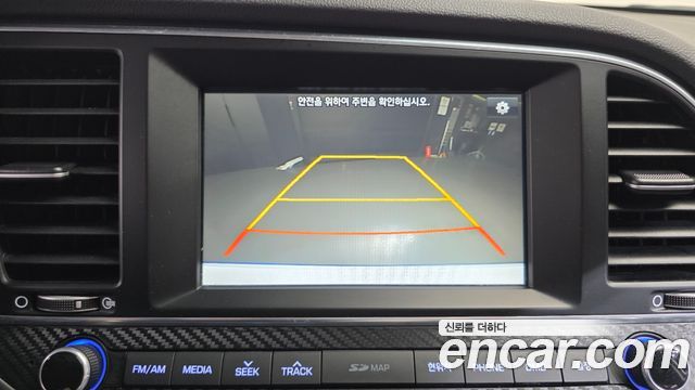 Hyundai AVANTE 2017 — photo 15