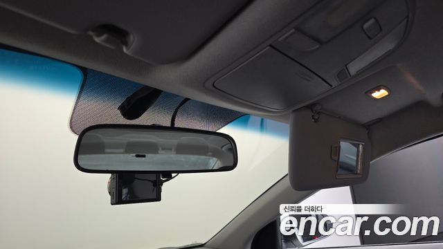 Hyundai AVANTE 2017 — photo 16