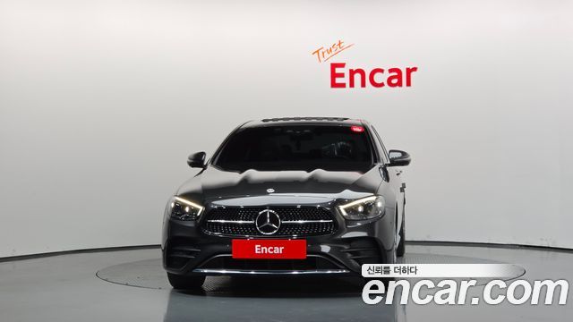 Mercedes-Benz E-Class 2022 — photo 3