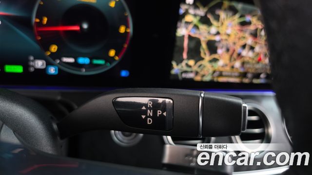 Mercedes-Benz E-Class 2022 — photo 12