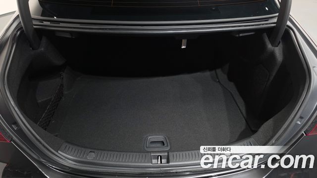Mercedes-Benz E-Class 2022 — photo 25