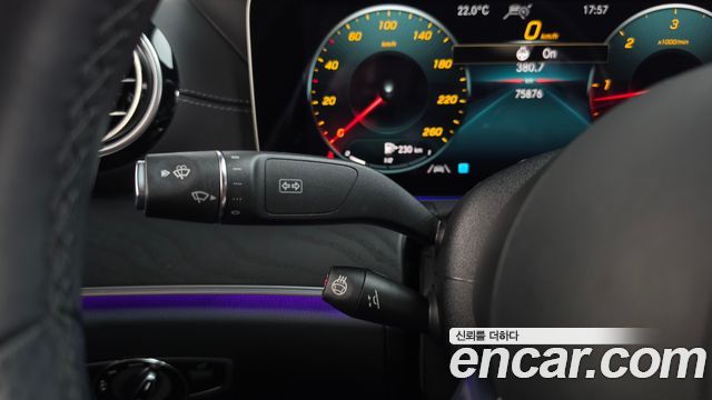 Mercedes-Benz E-Class 2022 — photo 28
