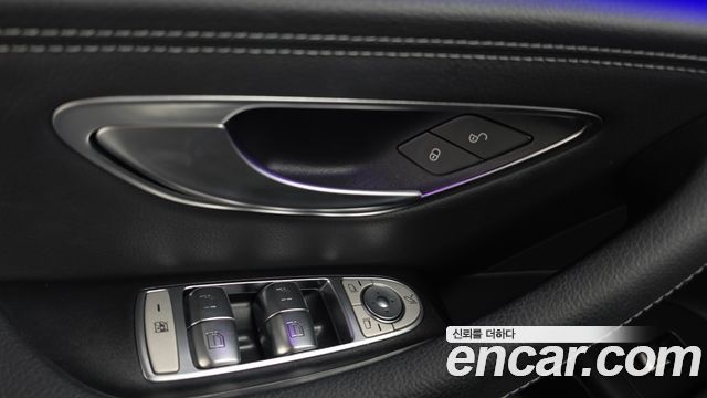 Mercedes-Benz E-Class 2022 — photo 29