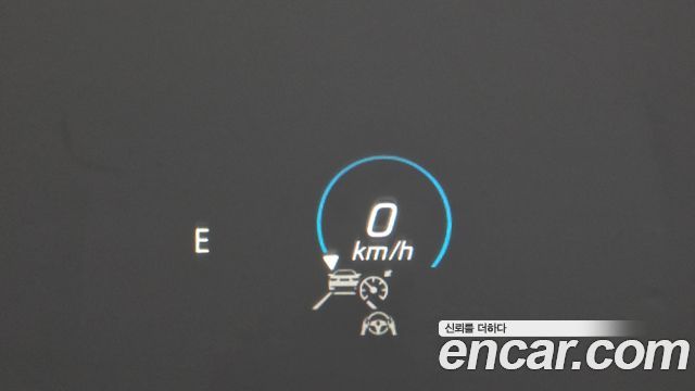 Mercedes-Benz E-Class 2022 — photo 32