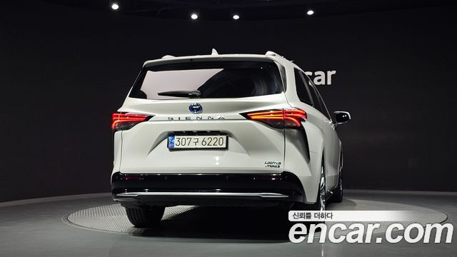 Toyota Sienna 2022 — photo 4