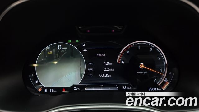 Genesis GV80 2021 — photo 11