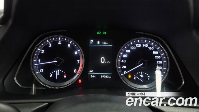 Hyundai Sonata 2022 — photo 11