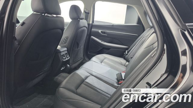 Hyundai Sonata 2022 — photo 25
